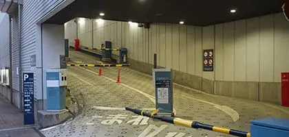 駐車場入り口